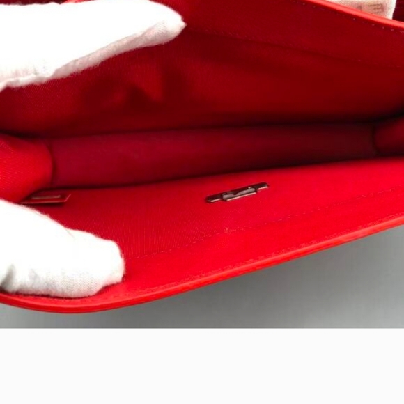 Chanel Red Quilted Crossbody Bag - Picture 2 of 15